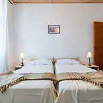 Apartments Lima Lazaneo