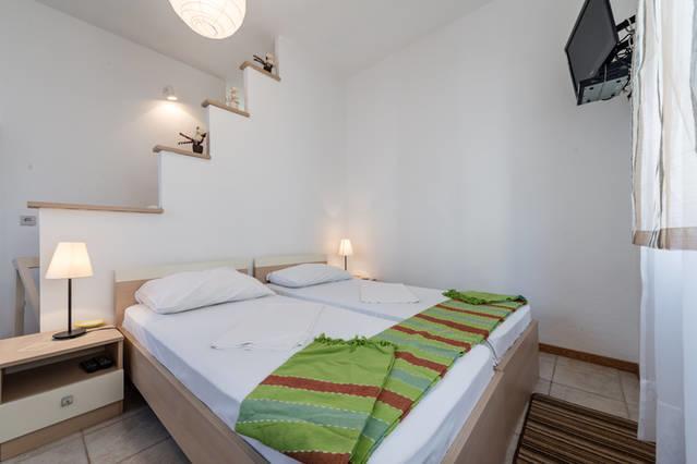 Lima Lazaneo Apartman Jelsa (Hvar)